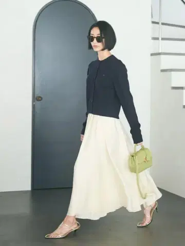 MilaOwen 허리 밴딩 개더 볼륨 플레어 스커트 크림 0