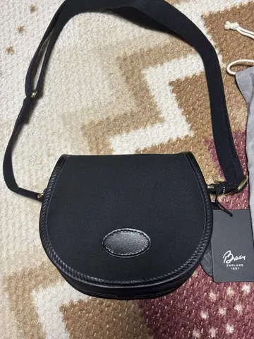 브래디 Brady AIRE MINI 숄더백