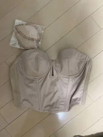 브라이덜 이너 D70 숏 뷔스티에 트리트 드레싱