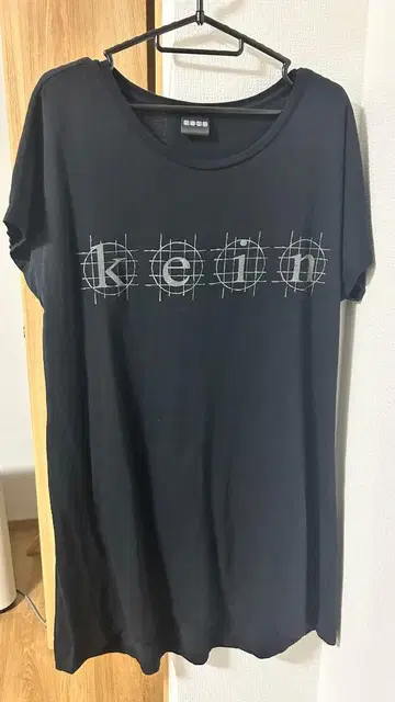 kein 돌먼 티셔츠 목련의 관