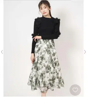 노엘라 뷔스티에 꽃무늬 스커트