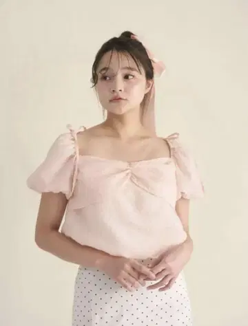 무게트 자카드 리본 블라우스 핑크