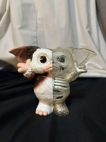 그렘린 GIZMO X-RAY 풀 컬러 버전