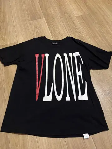 VLONE 블랙 티셔츠 XL