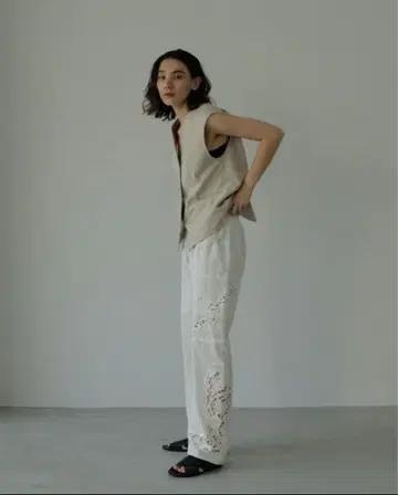 미사용 새상품! ANUKE (아누크) 컷워크 레이스 팬츠