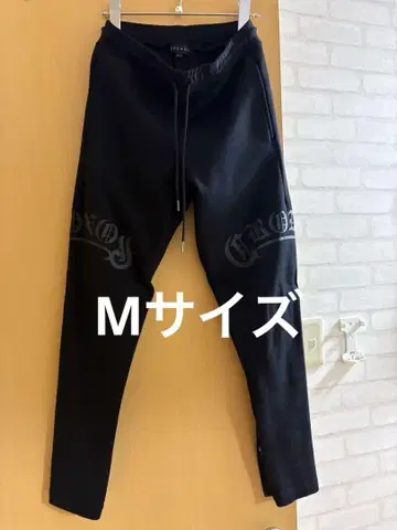 CRONOS 블랙 조거 팬츠 M 사이즈 블랙 레터