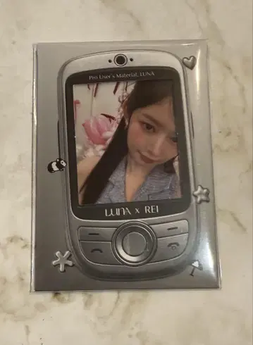 LUNA x lVE REI 레이 트레이딩 카드