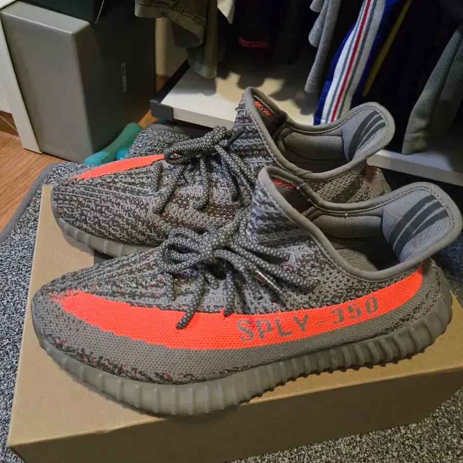 ADIDAS | 아디다스 Adidas e.ji Booth 350 V2 bellelewga - Reflective 275 #이지275,# 이지부스트350,#이지부스트275,#이지350,#이지벨루가 on Bunjang Global Site.