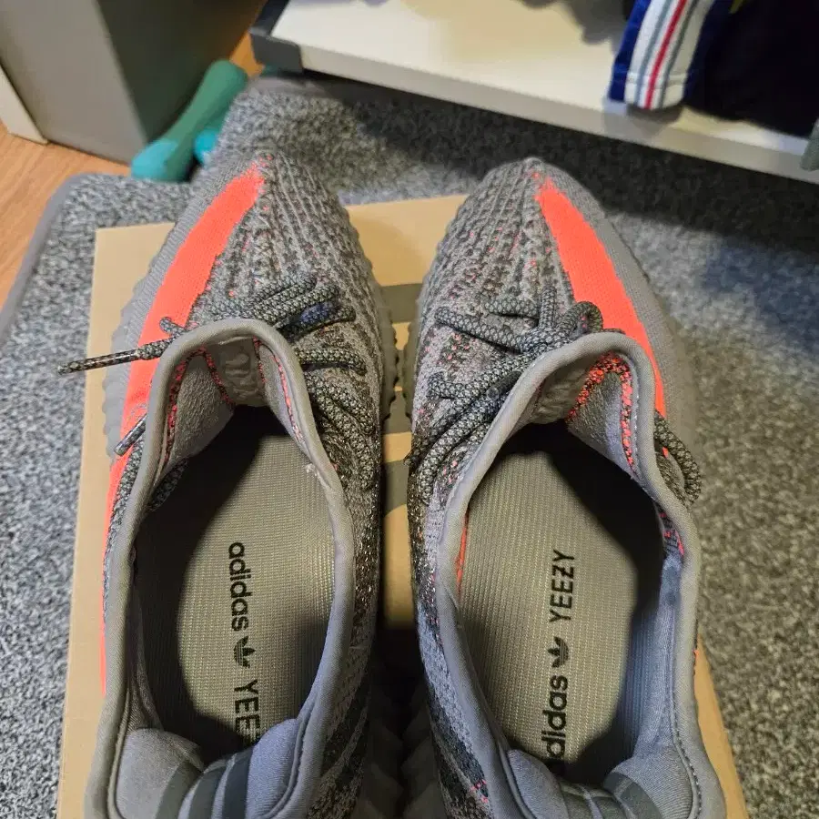 ADIDAS | 아디다스 Adidas e.ji Booth 350 V2 bellelewga - Reflective 275 #이지275,# 이지부스트350,#이지부스트275,#이지350,#이지벨루가 on Bunjang Global Site.