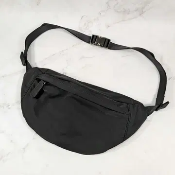 스탠다드 서플라이 유나이티드 애로우즈 힙색 S 블랙