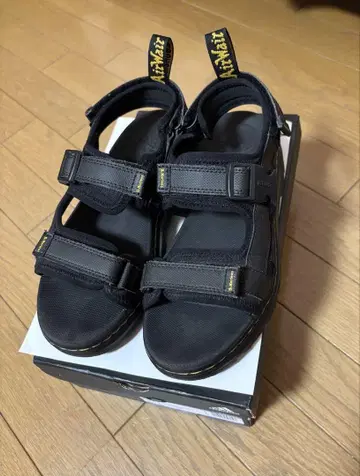 Dr.Martens 닥터마틴 FORSTER 포스터 샌들