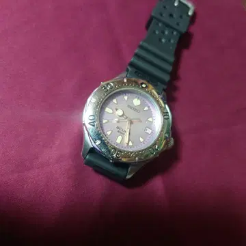 세이코 다이버 워치 핑크 다이얼