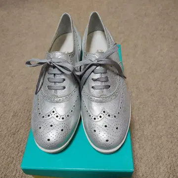 미사용 새상품 긴자 요시노야 24.5cm 펌프스