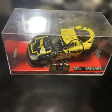 코르벳 C6.R 1/43 스케일 모델