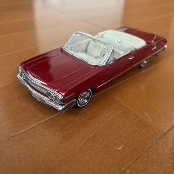 WELLY 1/24 로우 라이더 시보레 임팔라 SS 컨버터블