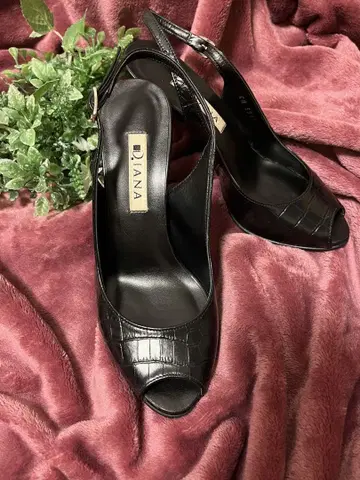 DIANA 블랙 오픈토 슬링백 힐