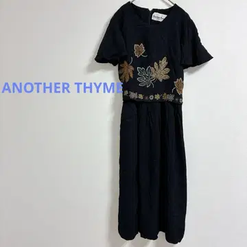 ANOTHER THYME 블랙 자수 롱 원피스