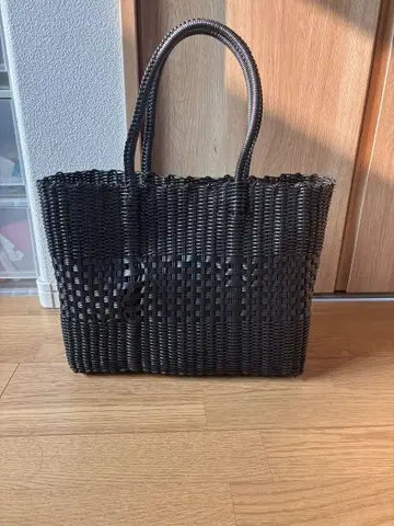 메르카도 백 블랙 바스켓백 뜨개질 디자인