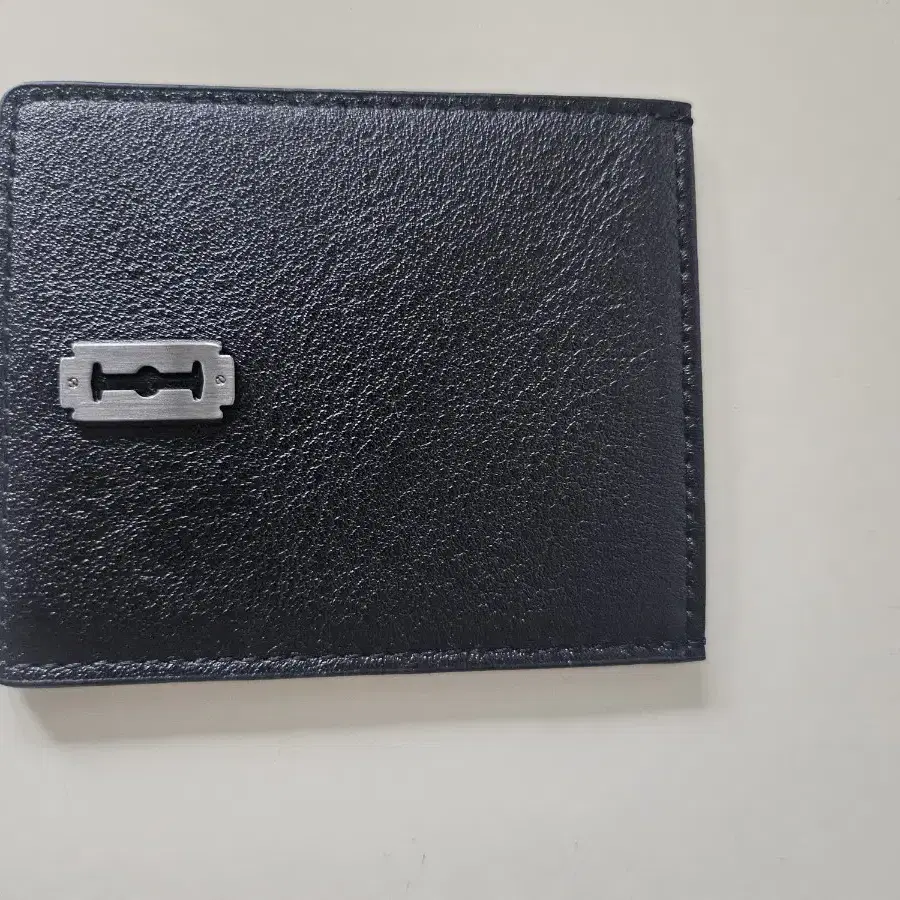 VUNQUE | 분크 Vunque Magpie Zipper Card Wallet (New) on
