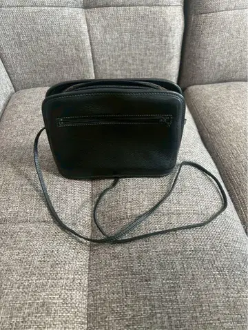 블랙 가죽 숄더백