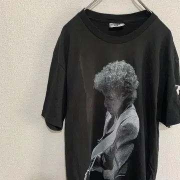 90년대 Bob Dylan 티셔츠 아이묭 착용