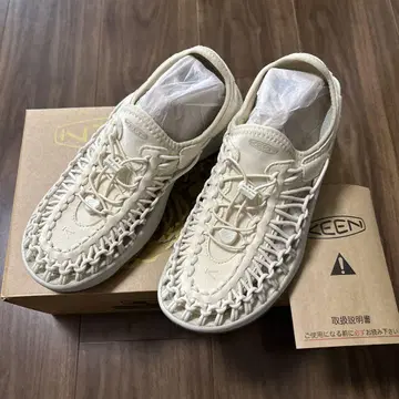 킨 스나이델 콜라보 샌들