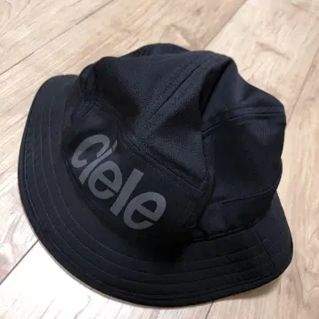 새상품급 ciele 시엘 버킷 햇 블랙