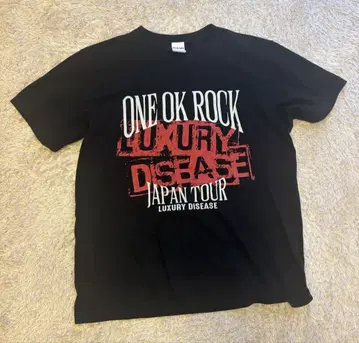 ONE OK ROCK LUXURY DISEASE 티셔츠 M 사이즈