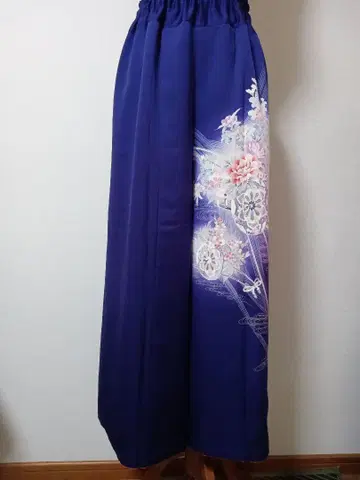 순수 실크 호몬기 짙은 블루에 꽃무늬 기모노 리메이크 팬츠
