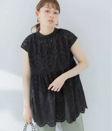 블랙 레이스 블라우스