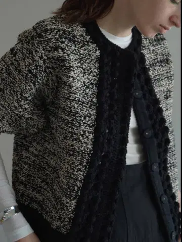 클라네 도트 라인 하프 슬리브 니트 가디건