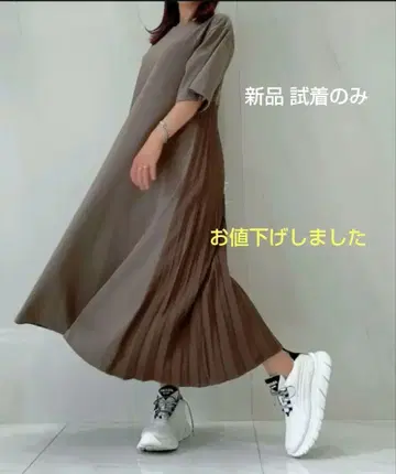 selva secreta 플리츠 티셔츠 원피스 반팔 그레이지 L