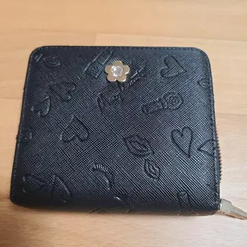 두겹 지갑 마리콴트 MARY QUANT