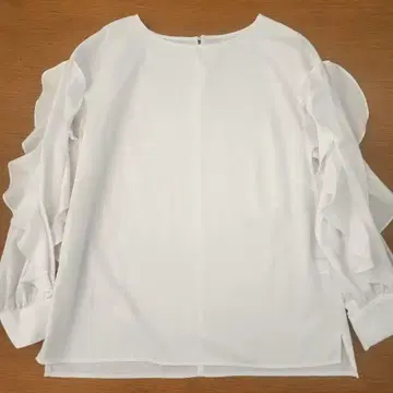 유나이티드 애로우즈 그린 라벨 릴랙싱 풀오버 소매 프릴