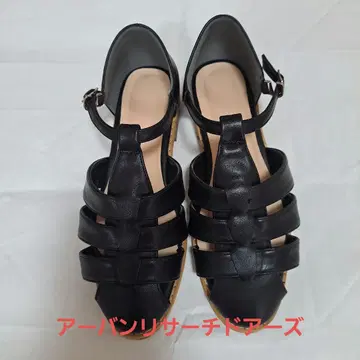 어반 리서치 구르카 샌들 블랙
