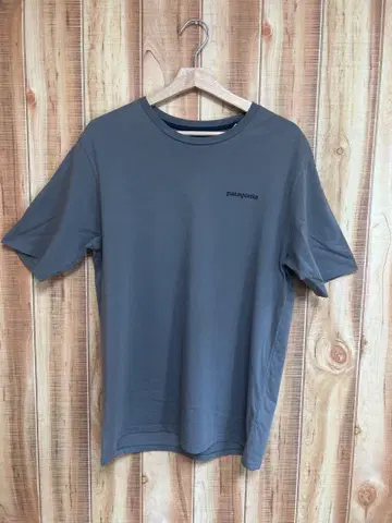 Patagonia 백 프린트 티셔츠 S 그레이