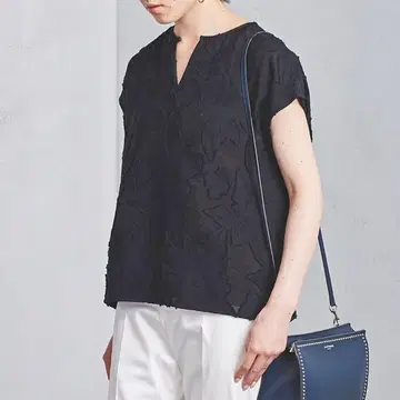 UNITED ARROWS 컷 자카드 프렌치 슬리브 블라우스