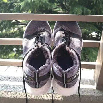 리복 그레이 하이컷 워킹화 23.5