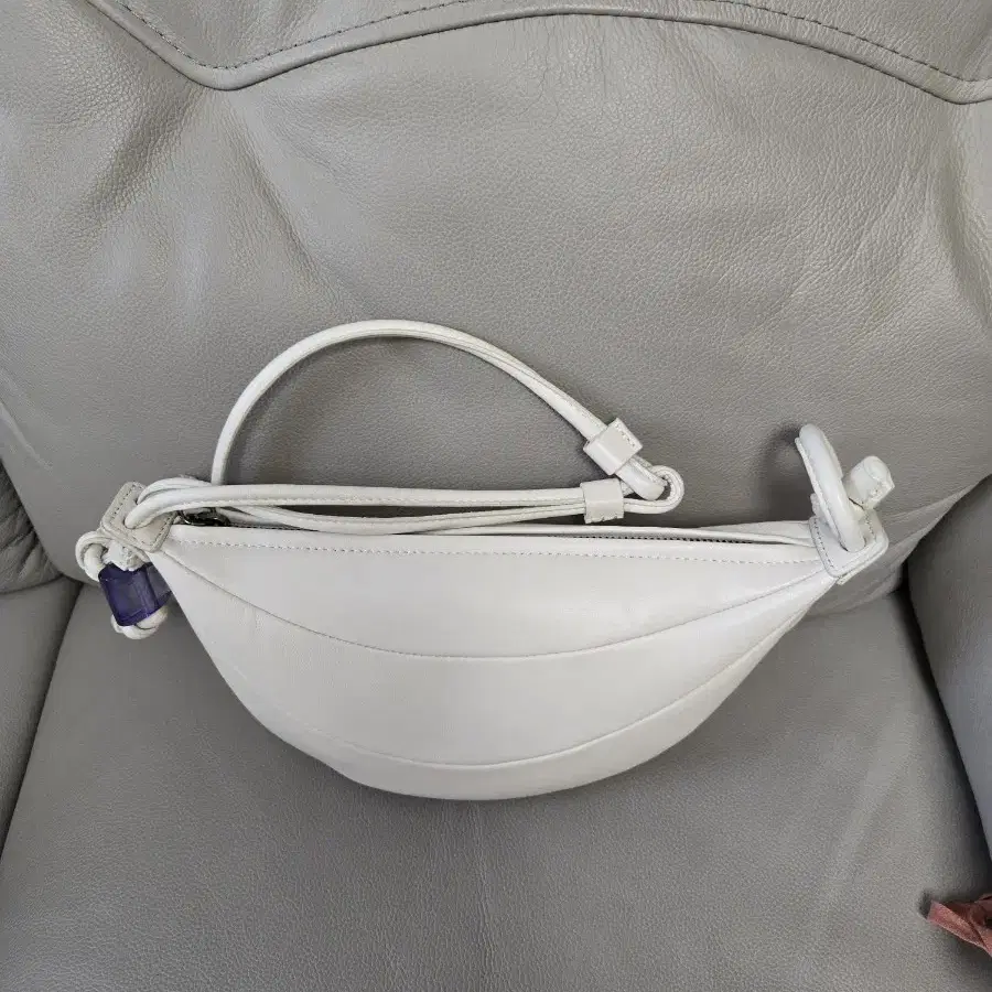 ARCHIVEPKE | 아카이브앱크 Archivepke Small Fling Bag on