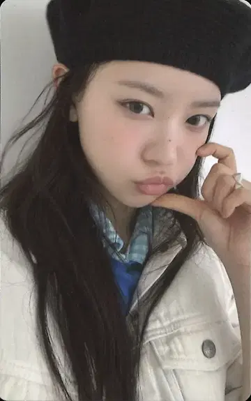ILLIT MOKA bomb GLLIT ver. 트레이딩 카드 B
