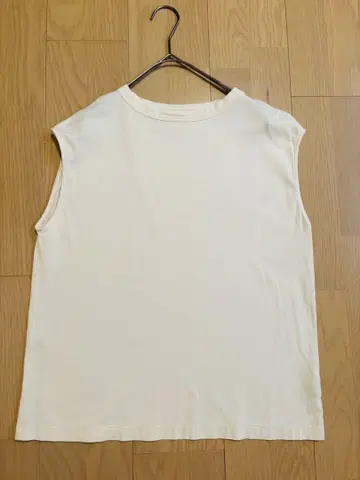 handvaerk 슬리브리스 티셔츠 아이보리 bshop 비샵