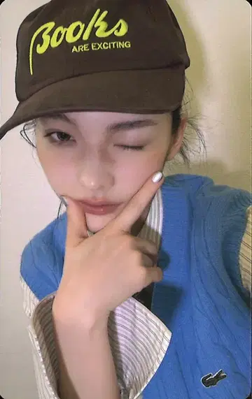 ILLIT IROHA bomb GLLIT ver. 트레이딩 카드 B