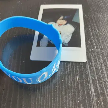 0.1g의 오산 그린카와 유 러버 밴드 폴라로이드