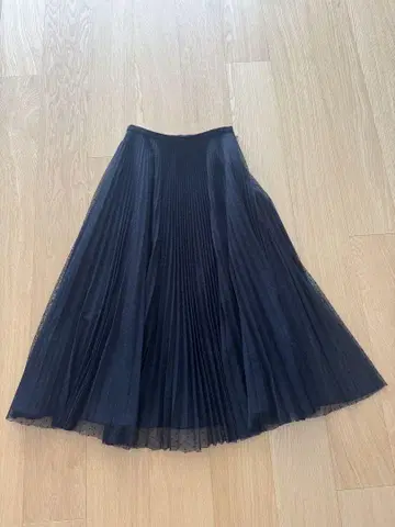 TSURU by MARIKO OIKAWA 블랙 플리츠 스커트 34