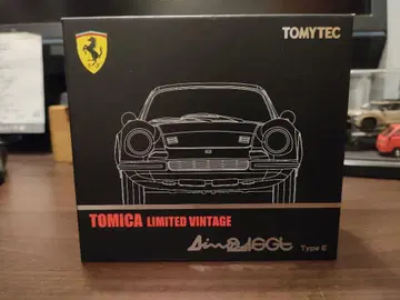 리미티드 빈티지 디노 246GT 화이트 1/64