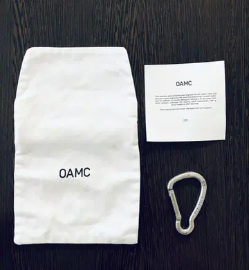 OAMC 카라비너 실버 보관 케이스 포함