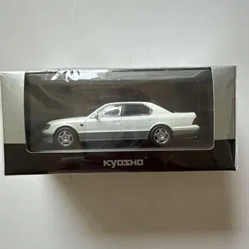 KYOSHO 도요타 셀시오 (UCF21) 화이트 펄