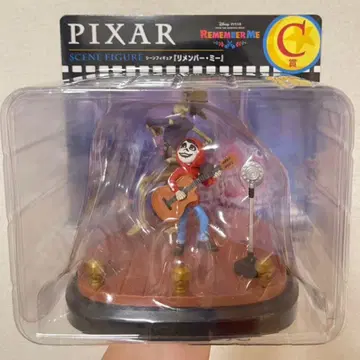 PIXAR 리멤버 미 피규어