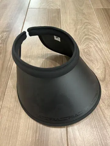 휠라 블랙 선바이저