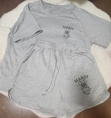 #mardi 룸웨어 셋업 그레이
